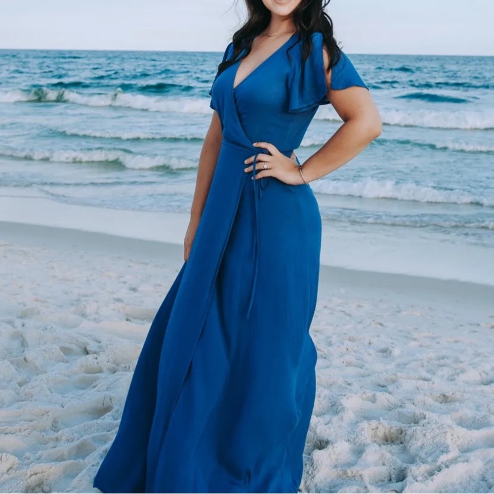 Lulu’s Heart of Marigold wrap maxi dress in denim blue, size Large.
